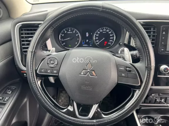 Mitsubishi Outlander 2.0 CVT Premium 2020 - Outlander 2.0 CVT Premium 2020