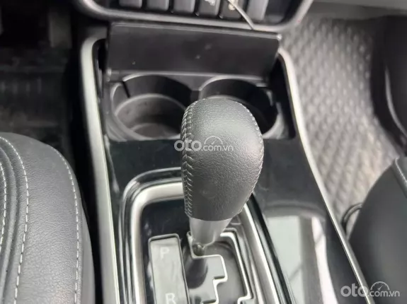 Mitsubishi Outlander 2.0 CVT Premium 2020 - Outlander 2.0 CVT Premium 2020