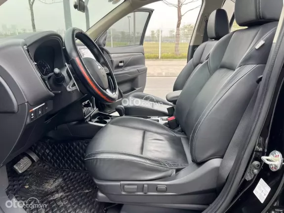 Mitsubishi Outlander 2.0 CVT Premium 2020 - Outlander 2.0 CVT Premium 2020