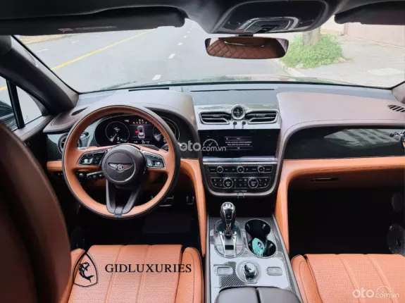 Bentley Bentayga V8 2021 - Màu đen nội thất nâu siêu lướt 7000km