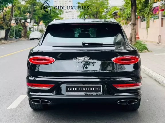 Bentley Bentayga V8 2021 - Màu đen nội thất nâu siêu lướt 7000km