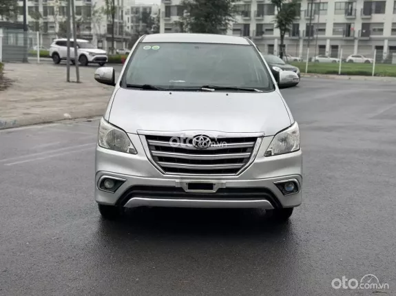 Toyota Innova 2.0E 2015 - Innova 2.0E 2015