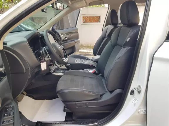 Mitsubishi Outlander 2.0 CVT 2022 - MITSUBISHI OUTLANDER 2.0AT sản xuất và đăng ký 2022