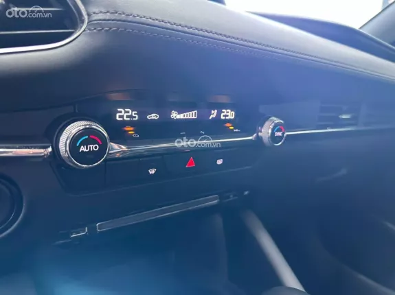 Mazda 3 Sedan 2.0L Signature Premium 2022 - Siêu lướt 11.000km