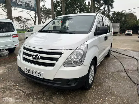 Hyundai Grand Starex 2.4 MT 2016 - Bán Hyundai Starex tải van 6 chỗ, 670kg đời 2016, máy dầu