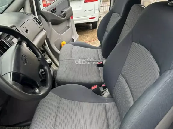 Hyundai Grand Starex 2.4 MT 2016 - Bán Hyundai Starex tải van 6 chỗ, 670kg đời 2016, máy dầu
