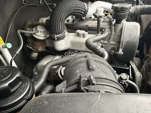 Hyundai Grand Starex 2.4 MT 2016 - Bán Hyundai Starex tải van 6 chỗ, 670kg đời 2016, máy dầu