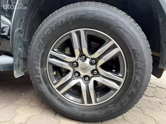Toyota Fortuner 2.4G 4x2 AT  2020 - Toyota Fortuner 2.4AT máy dầu sx 2020. Xe tư nhân chính chủ đi ít nội ngoại thất đẹp
