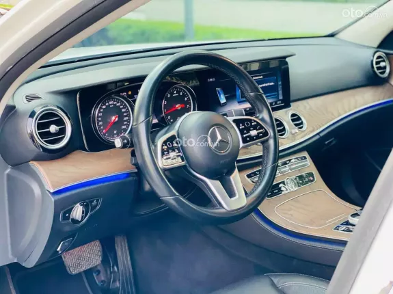 Mercedes-Benz E200 E200 2019 - Model 2020 - Cty Xuất hóa đơn