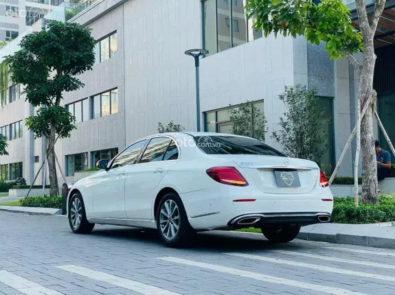 Mercedes-Benz E200 E200 2019 - Model 2020 - Cty Xuất hóa đơn