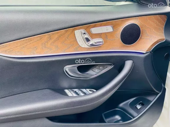 Mercedes-Benz E200 E200 2019 - Model 2020 - Cty Xuất hóa đơn