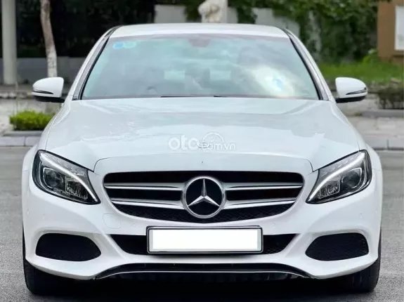 Mercedes-Benz C200 2.0 AT 2016 - Số tự động, màu trắng