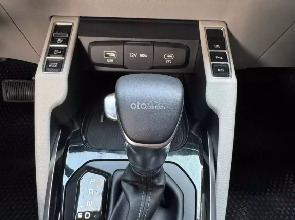 Kia Carens 1.5D Signature 2022 - 685 triệu