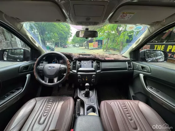 Ford Ranger 2022 - Bán tải 1 cầu số sàn đẹp không tì vết