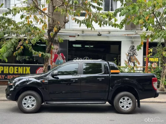 Ford Ranger 2022 - Bán tải 1 cầu số sàn đẹp không tì vết