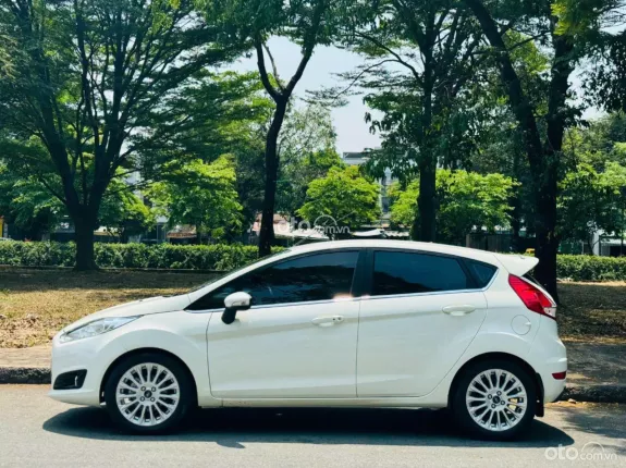 Ford Fiesta 2018 - Nhỏ gọn tiện nghi dễ lái, khung gầm cứng cáp