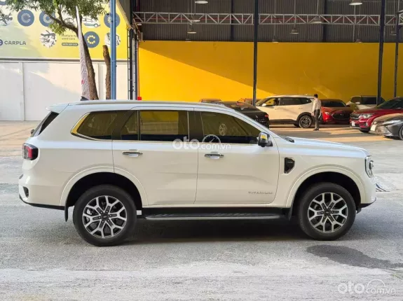 Ford Everest Titanium 2.0 AT 4x2 2022 - Cam kết Không đâm đụng, Ngập nước