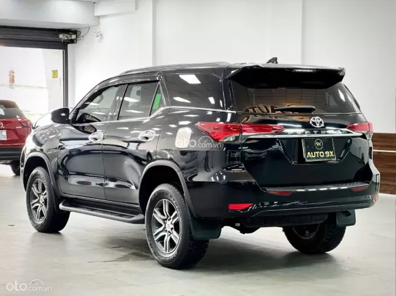 Toyota Fortuner 2.7 V 4X2 AT 2018 - Xe màu Đen - Nội thất Nâu