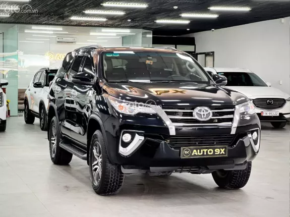 Toyota Fortuner 2.7 V 4X2 AT 2018 - Xe màu Đen - Nội thất Nâu