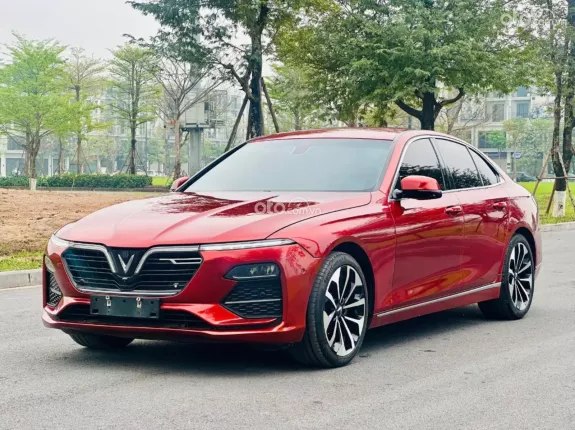VinFast LUX A2.0 Cao cấp 2019 - Chạy 6,8 vạn, lốp còn theo xe rất mới