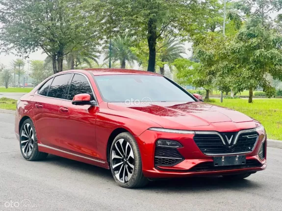 VinFast LUX A2.0 Cao cấp 2019 - Chạy 6,8 vạn, lốp còn theo xe rất mới