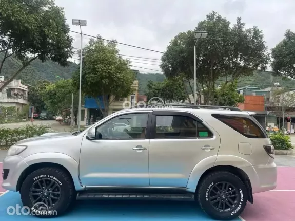 Toyota Fortuner 2.4 MT 4x2 2016 - Máy dầu 7 chỗ chất lượng cao