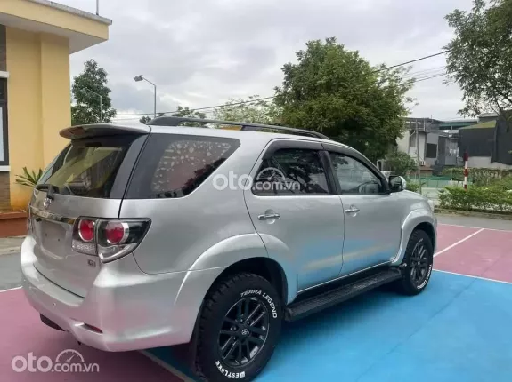 Toyota Fortuner 2.4 MT 4x2 2016 - Máy dầu 7 chỗ chất lượng cao