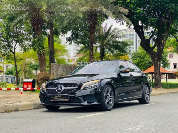 Mercedes-Benz C200 2019 - Up body C300 AMG