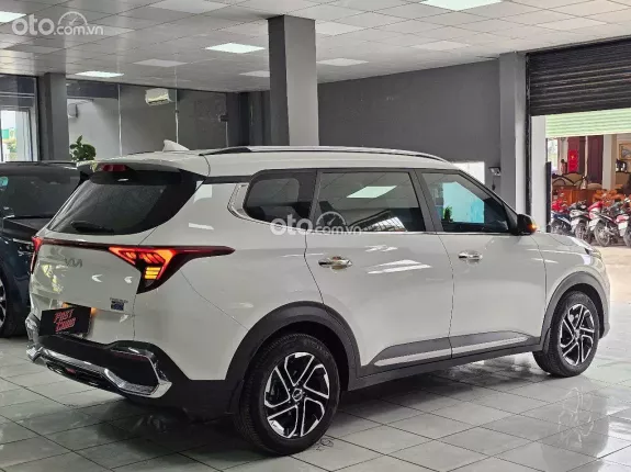Kia Carens 1.4T Premium 2023 - Xe đẹp Như mới - Bảo dưỡng đầy đủ