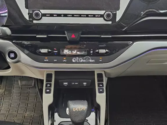 Kia Carens 1.4T Premium 2023 - Xe đẹp Như mới - Bảo dưỡng đầy đủ