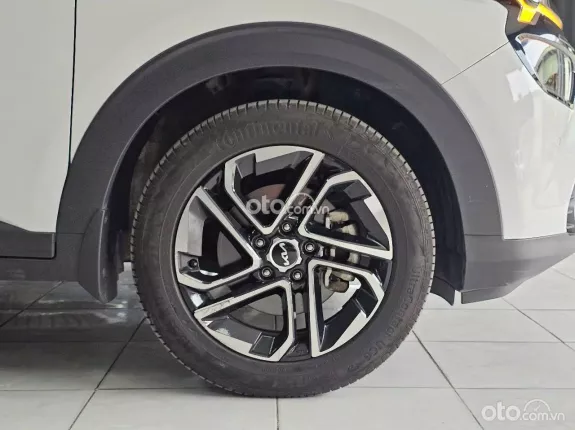 Kia Carens 1.4T Premium 2023 - Xe đẹp Như mới - Bảo dưỡng đầy đủ