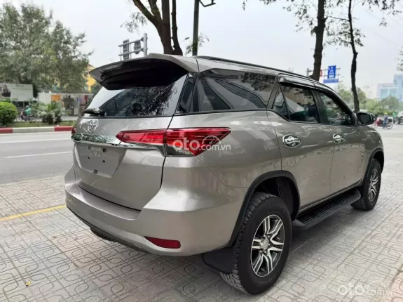 Toyota Fortuner 2.7 V 4X2 AT 2019 - Odo 8v quá mới