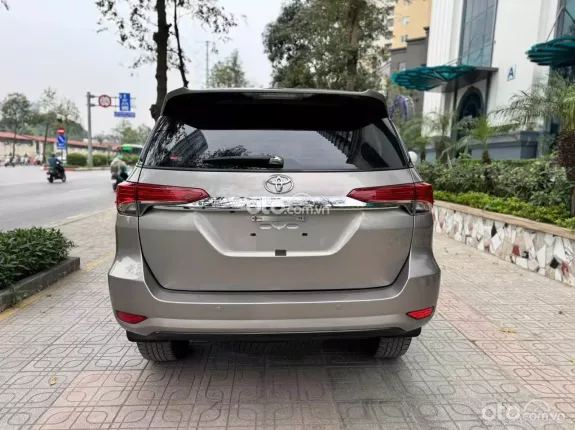 Toyota Fortuner 2.7 V 4X2 AT 2019 - Odo 8v quá mới