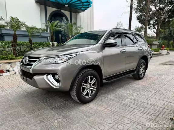 Toyota Fortuner 2.7 V 4X2 AT 2019 - Odo 8v quá mới