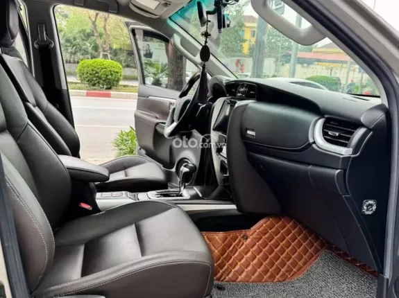 Toyota Fortuner 2.7 V 4X2 AT 2019 - Odo 8v quá mới