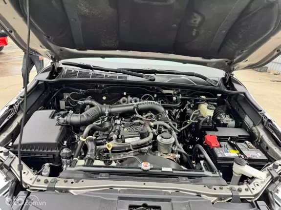 Toyota Fortuner 2.7 V 4X2 AT 2019 - Odo 8v quá mới