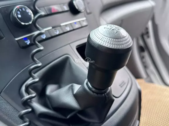 Hyundai Grand Starex 2.4 MT 2017 - Bán Starex cứu thương đời 2017, máy dầu, một chủ từ mới