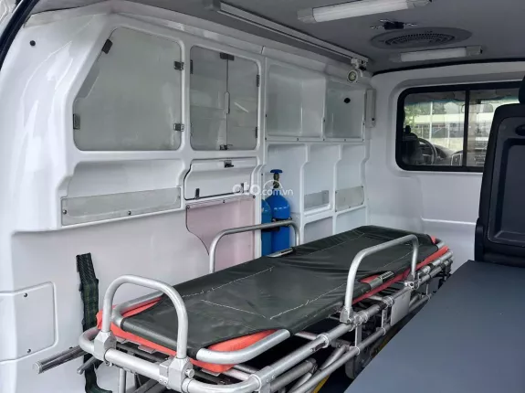 Hyundai Grand Starex 2.4 MT 2017 - Bán Starex cứu thương đời 2017, máy dầu, một chủ từ mới