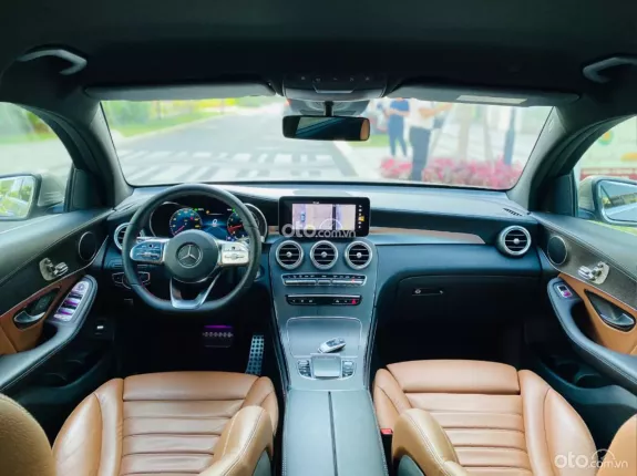 Mercedes-Benz GLC 300 4Matic Coupe 2019 - Công ty xuất hoá đơn