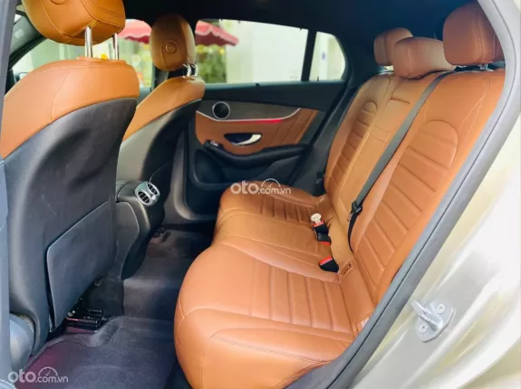 Mercedes-Benz GLC 300 4Matic Coupe 2019 - Công ty xuất hoá đơn