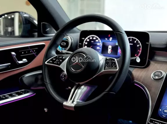 Mercedes-Benz C200 Avantgarde Plus 2022 - V1 MODEL 2023 BẢO HÀNH HÃNG ĐẾN 2026