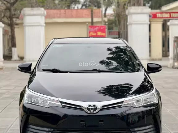 Toyota Corolla Altis 1.8E MT 2018 - Bán Corolla Altis 1.8MT sx 2018
