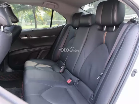 Toyota Camry 2.5Q 2021 - Cam kết không đâm đụng, ngập nước