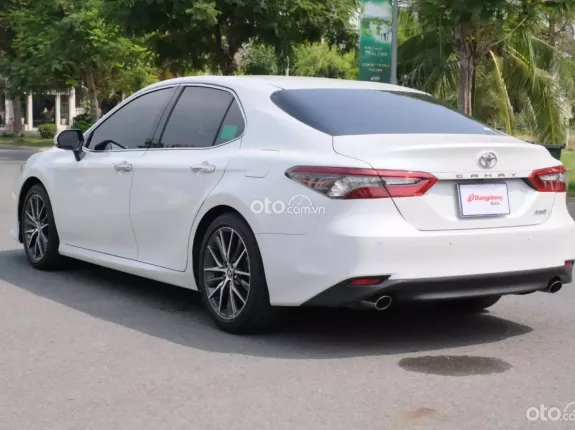 Toyota Camry 2.5Q 2021 - Cam kết không đâm đụng, ngập nước