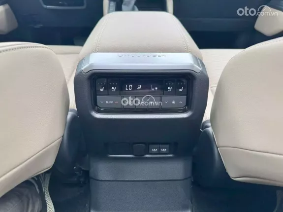 Toyota Land Cruiser Prado 2025 - Check hãng theo yêu cầu của khách hàng