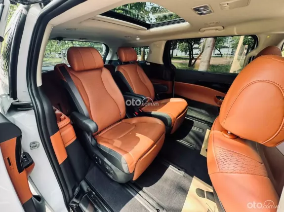 Kia Carnival 2.2D Signature 2024 - Máy dầu