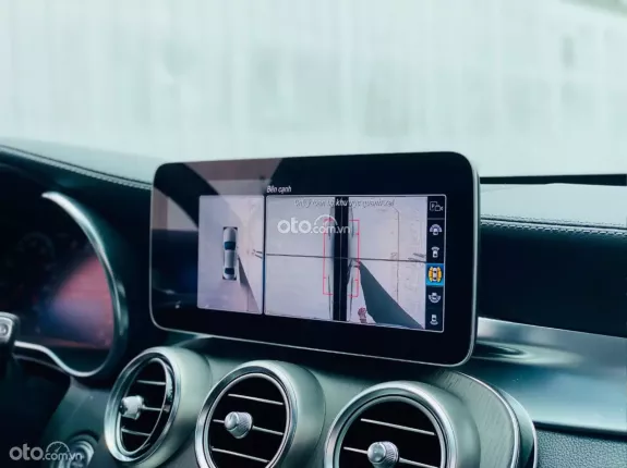 Mercedes-Benz C300 AMG 2019 - Đen đen