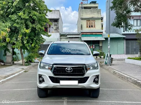 Toyota Hilux 2.4E 4×2 AT 2020 - Máy dầu, odo 53.000 km