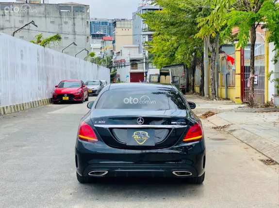 Mercedes-Benz C300 AMG 2019 - Đen đen