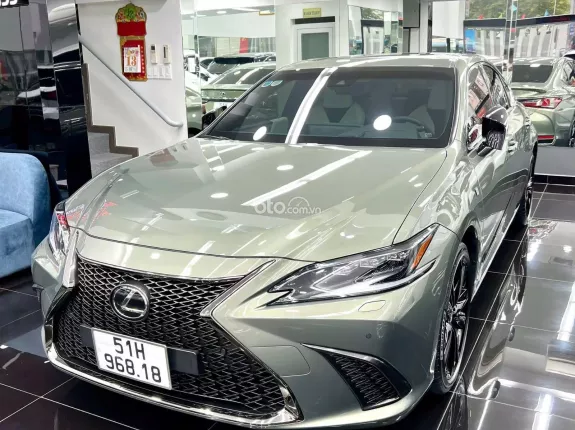 Lexus ES 250 F-Sport 2023 - Màu xanh đẹp, xe siêu lướt mới chạy có 1v2 km